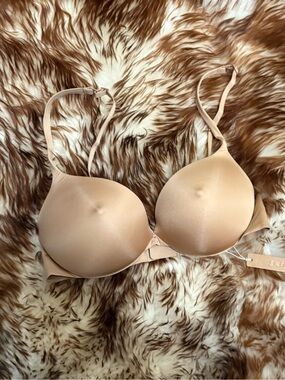 Skims Ultimate Nipple Push Up Bra